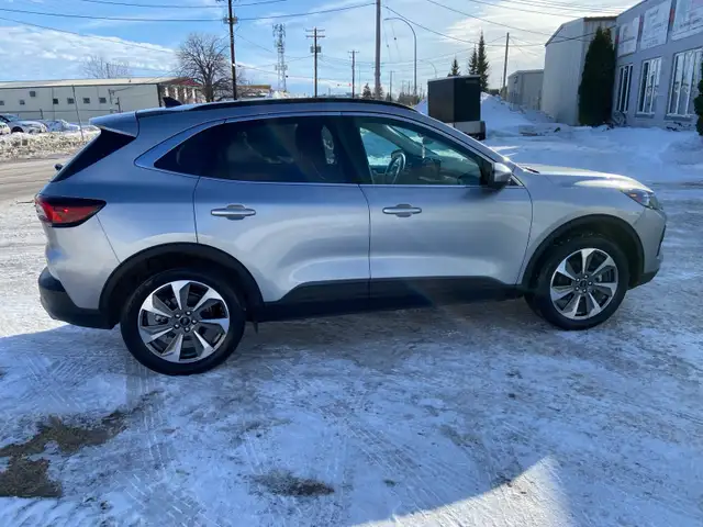 2024 ford  escape platinum AWD low km 35000 - Photo 5