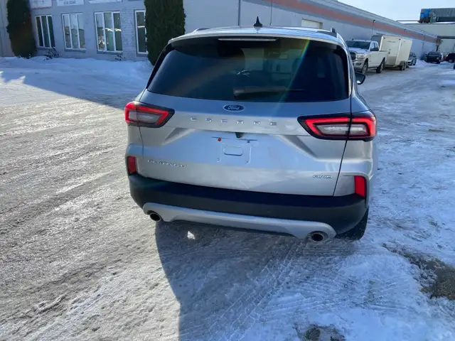 2024 ford  escape platinum AWD low km 35000 - Photo 6
