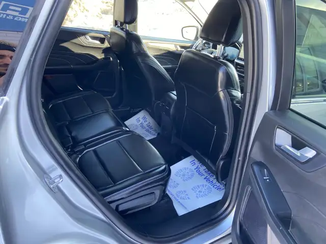 2024 ford  escape platinum AWD low km 35000 - Photo 10