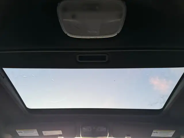 2011 Ford Escape XLT AWD V6 : Low Mileage - Photo 14