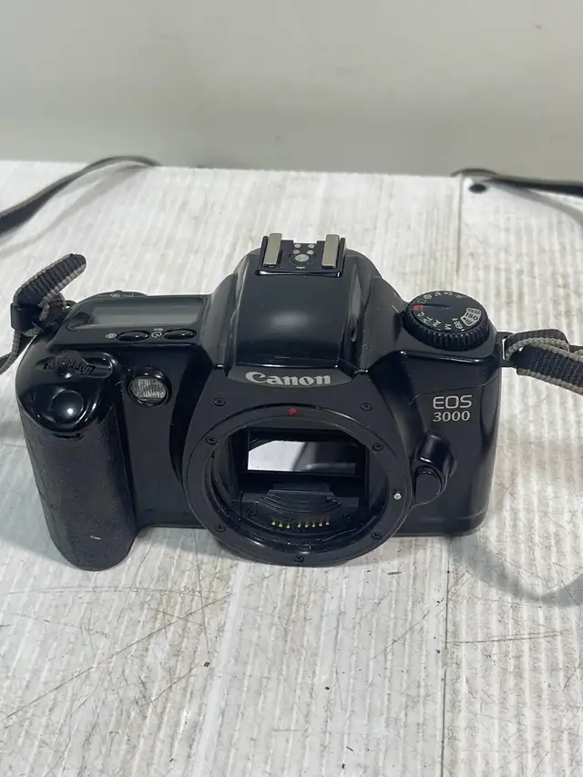 Canon EOS 3000