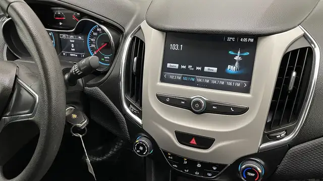 2017 Chevrolet Cruze LS - Apple CarPlay / Android Auto, Backup C - Photo 6