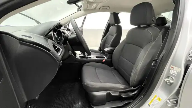 2017 Chevrolet Cruze LS - Apple CarPlay / Android Auto, Backup C - Photo 20