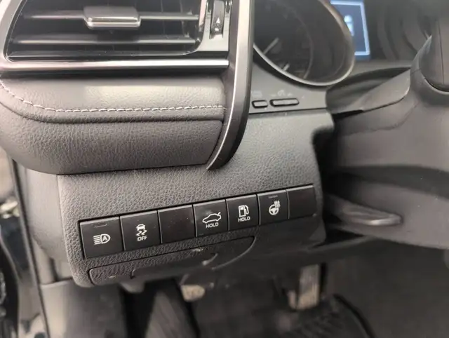 2024 Toyota Camry - Photo 18