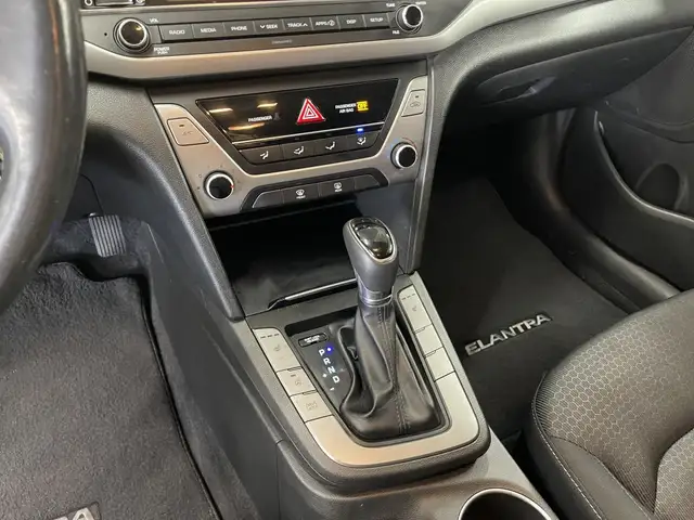 Hyundai Elantra GL 2017 - Photo 19