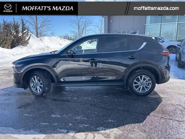 2023 Mazda CX-5 GX AWD - LOW MILEAGE - Photo 2