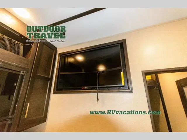 2018 Keystone RV Impact 29V - Photo 9