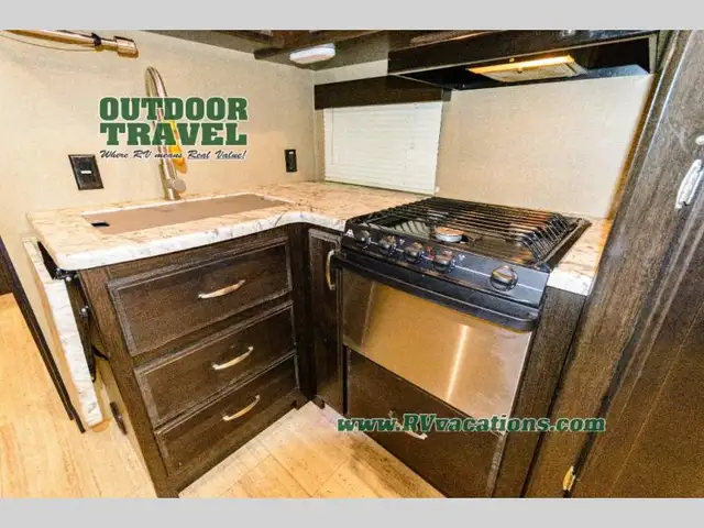 2018 Grand Design Imagine 2500RL - Photo 10