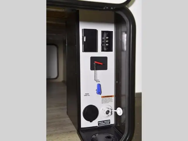 2018 Grand Design Imagine 2500RL - Photo 31