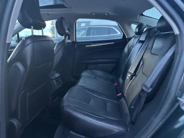 2015 FORD FUSION TITANIUM • AWD • SPORTY & LOADED SEDAN - Photo 17