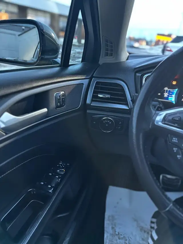 2015 FORD FUSION TITANIUM • AWD • SPORTY & LOADED SEDAN - Photo 19