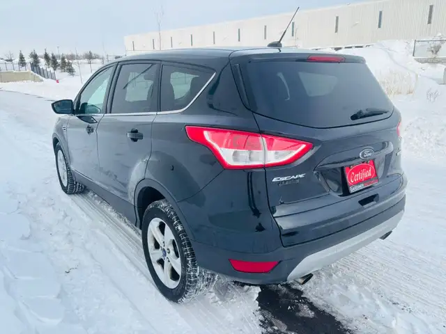 2014 Ford Escape SE 4dr Front-wheel Drive Automatic - Photo 4