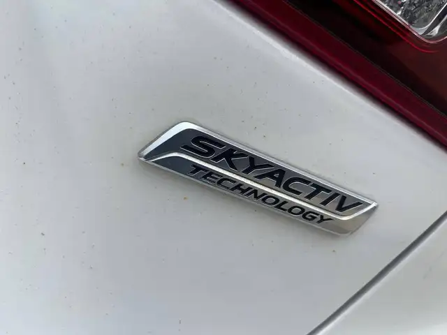 2014 Mazda Mazda3 4dr Sdn Auto GS-SKY Sunroof 2 Sets of Tires an - Photo 5