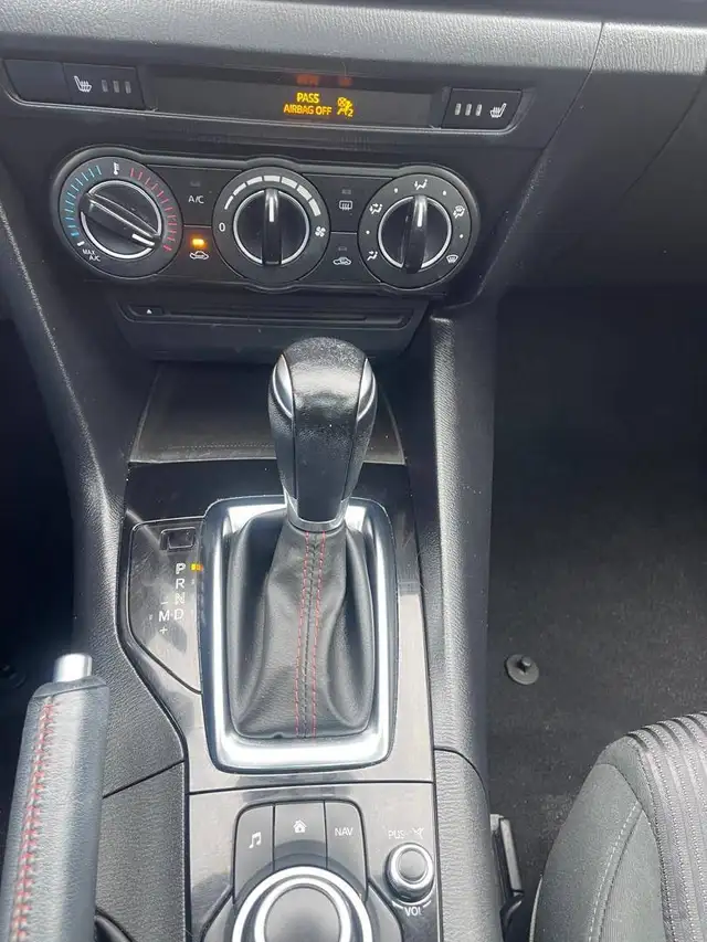 2014 Mazda Mazda3 4dr Sdn Auto GS-SKY Sunroof 2 Sets of Tires an - Photo 15