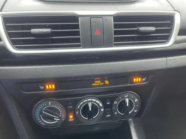 2014 Mazda Mazda3 4dr Sdn Auto GS-SKY Sunroof 2 Sets of Tires an - Photo 16