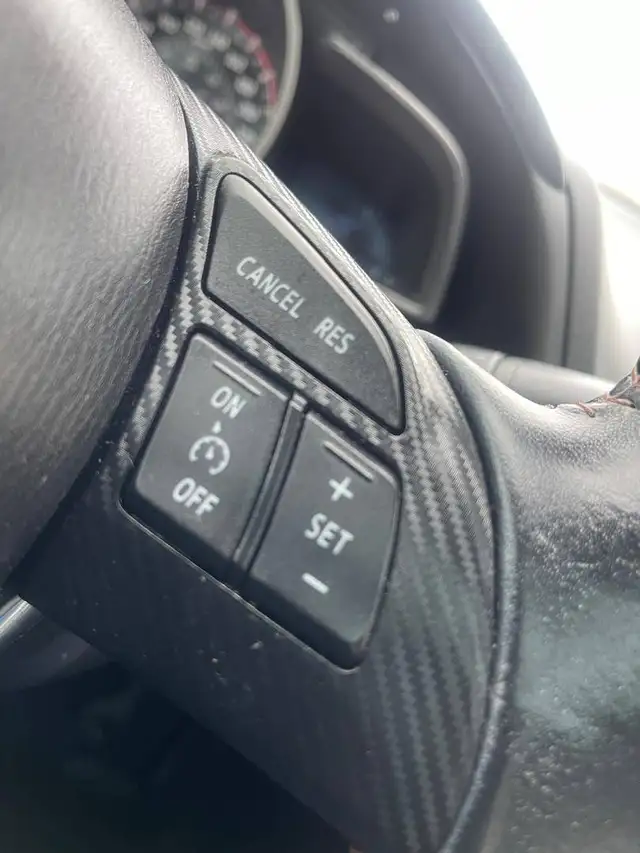 2014 Mazda Mazda3 4dr Sdn Auto GS-SKY Sunroof 2 Sets of Tires an - Photo 21