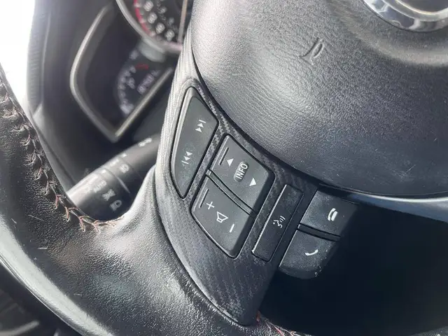 2014 Mazda Mazda3 4dr Sdn Auto GS-SKY Sunroof 2 Sets of Tires an - Photo 24