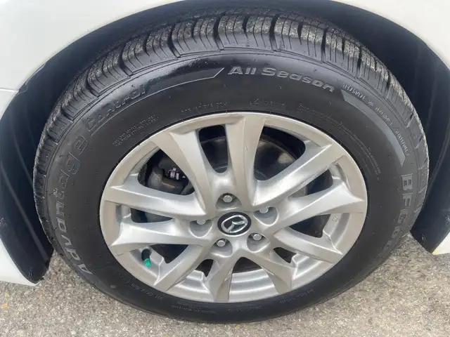 2014 Mazda Mazda3 4dr Sdn Auto GS-SKY Sunroof 2 Sets of Tires an - Photo 30