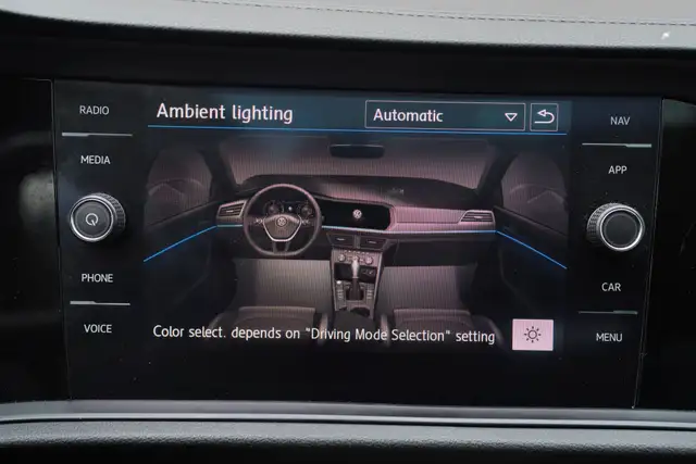 2019 Volkswagen Jetta Execline, Ambient Light, Heated & Vented S - Photo 12