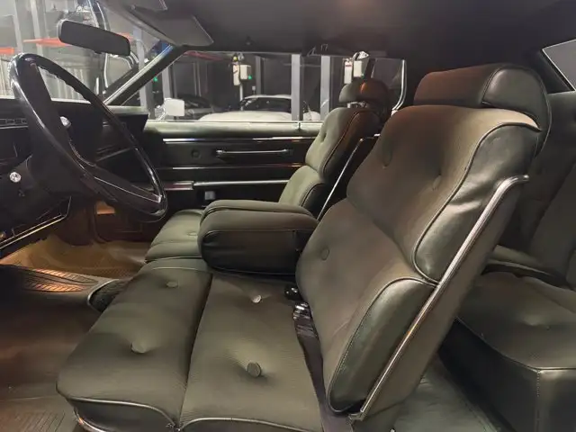 1972 Ford Thunderbird | 429 7.0L V8 | C6 3-Speed | One Owner - Photo 5