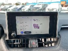 2024 Toyota RAV4 XLE - Photo 25