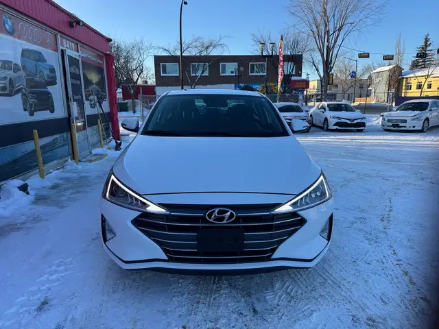 2020 Hyundai Elantra Limited - Photo 3