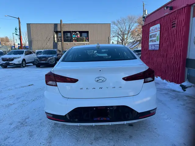 2020 Hyundai Elantra Limited - Photo 18