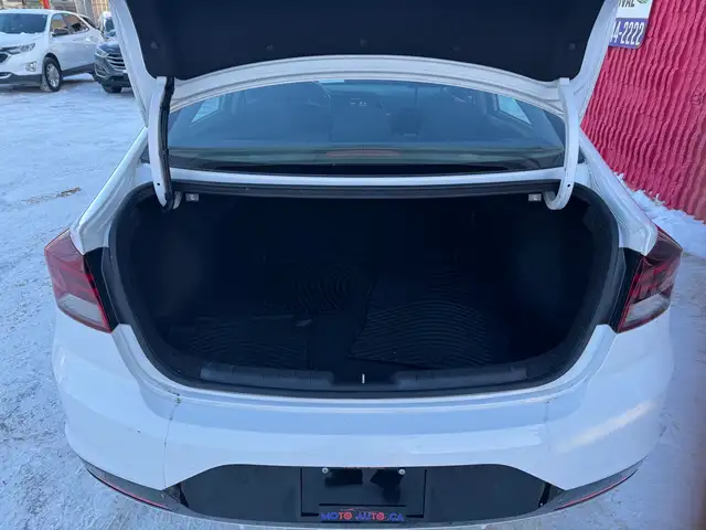 2020 Hyundai Elantra Limited - Photo 19