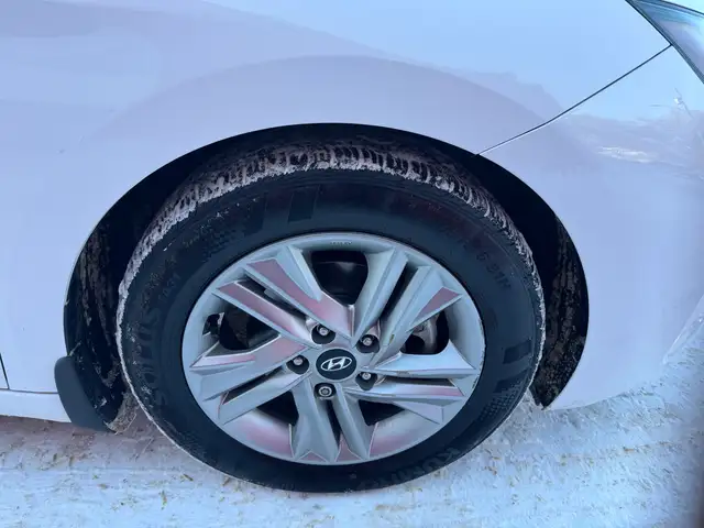 2020 Hyundai Elantra Limited - Photo 20