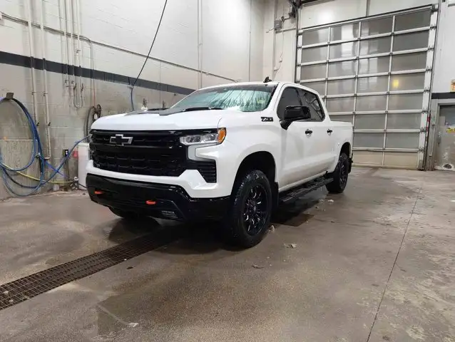 2024 Chevrolet Silverado 1500 2LT Trail Boss 3.0L Z71 - Photo 4