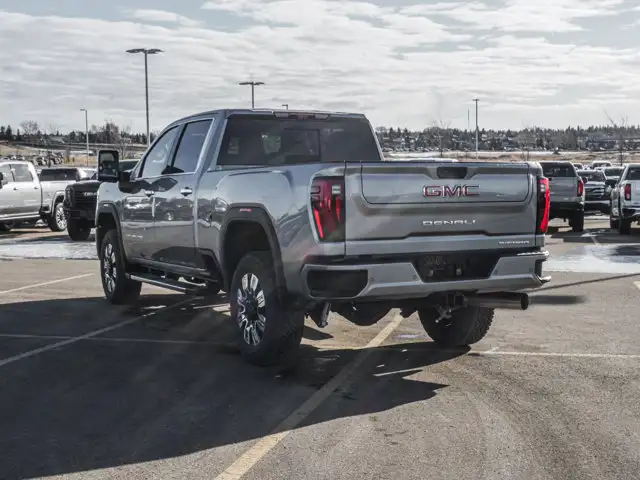 2026 GMC Sierra 3500HD Denali - Photo 6