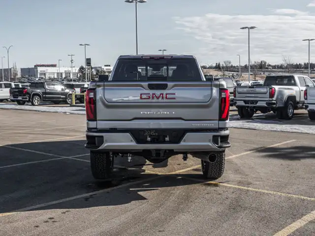 2026 GMC Sierra 3500HD Denali - Photo 7