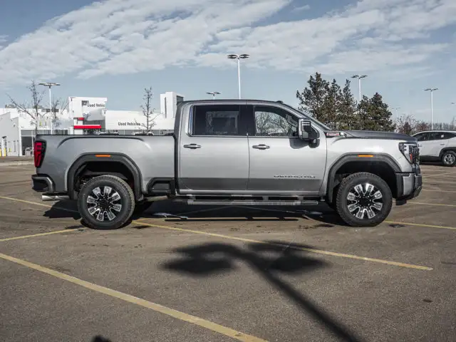 2026 GMC Sierra 3500HD Denali - Photo 10
