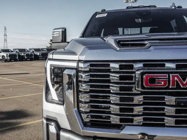 2026 GMC Sierra 3500HD Denali - Photo 11
