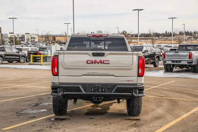 2026 GMC Sierra 1500 AT4X - Photo 7
