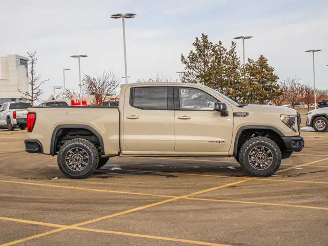 2026 GMC Sierra 1500 AT4X - Photo 10