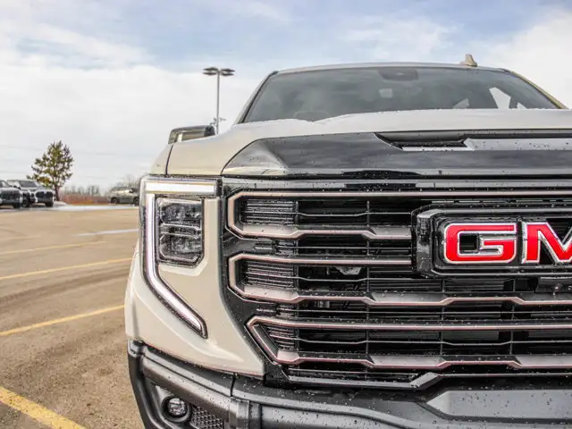 2026 GMC Sierra 1500 AT4X - Photo 11