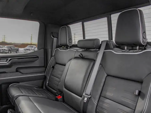 2026 GMC Sierra 1500 AT4X - Photo 33