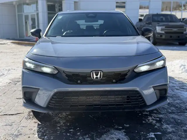 2023 Honda Civic Hatchback Sport Touring | No Accidents - Photo 2