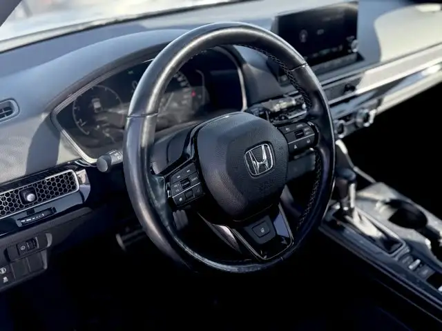 2023 Honda Civic Hatchback Sport Touring | No Accidents - Photo 10