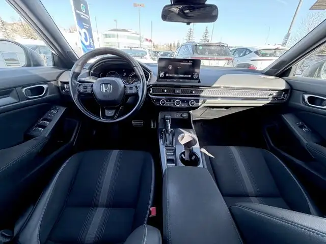 2023 Honda Civic Hatchback Sport Touring | No Accidents - Photo 11