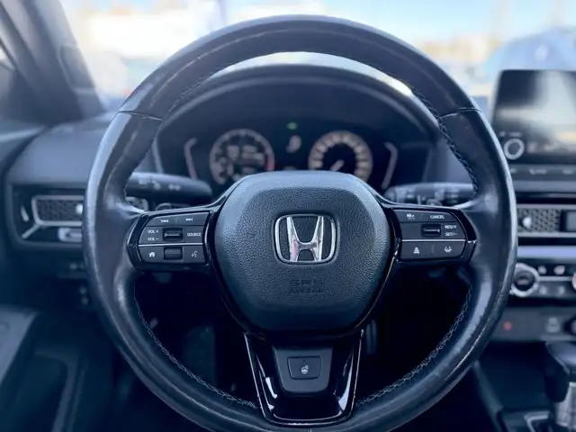 2023 Honda Civic Hatchback Sport Touring | No Accidents - Photo 13