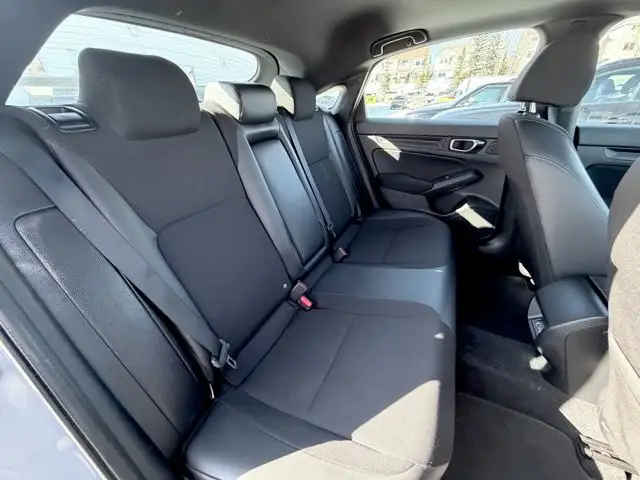 2023 Honda Civic Hatchback Sport Touring | No Accidents - Photo 22