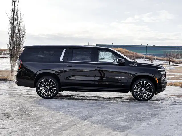 2026 Chevrolet Suburban High Country - Photo 14