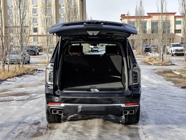 2026 Chevrolet Suburban High Country - Photo 15