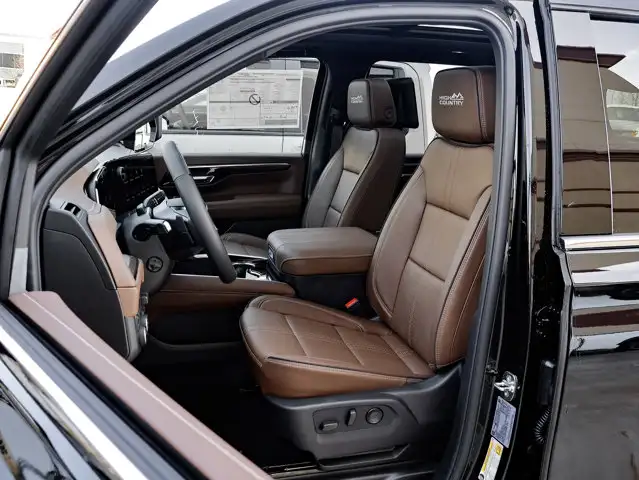 2026 Chevrolet Suburban High Country - Photo 17