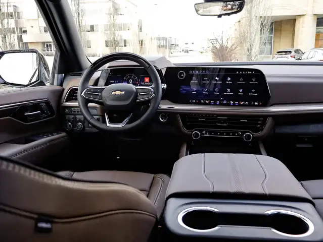 2026 Chevrolet Suburban High Country - Photo 34