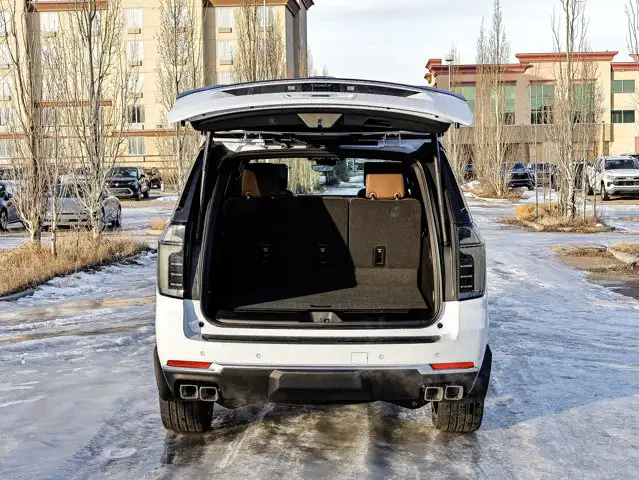2026 Chevrolet Suburban High Country - Photo 15