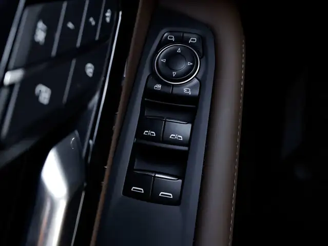 2026 Chevrolet Suburban High Country - Photo 18