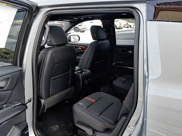 2026 Chevrolet Traverse - Photo 31